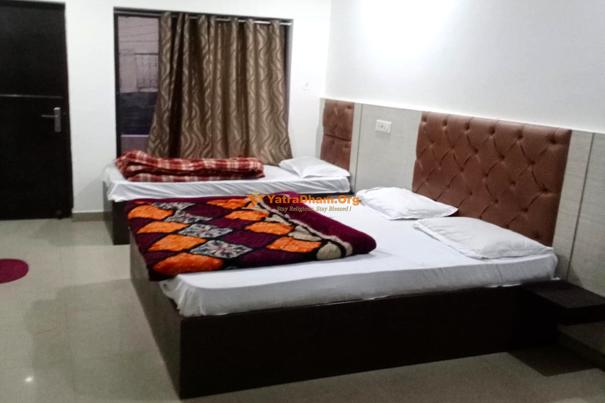 Ahinsa Hotel Srinagar 3 Bed Room View
