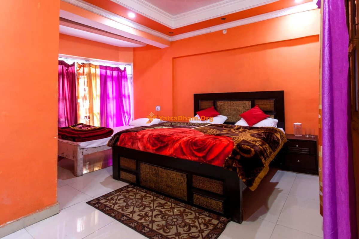Hotel Nanda Lokpal Ghangaria (Chamoli) 3  Bed Room View 
