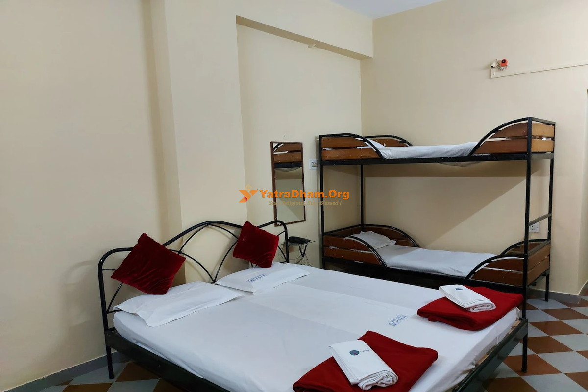 Shanthi Comforts Lodge Davanagere Room