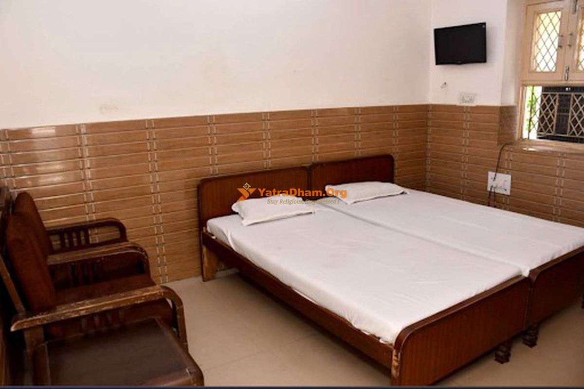 Shri Birla Hindu Buddha Dharamshala Kushinagar 2 Bed Room