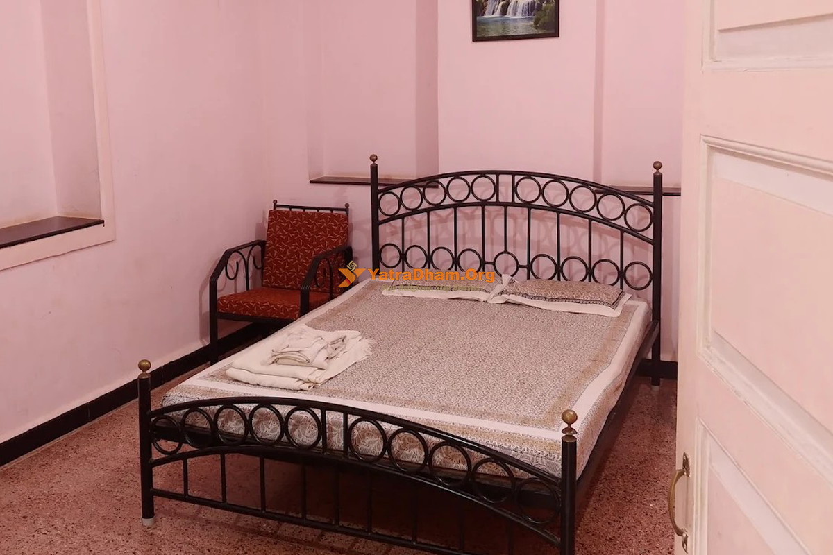 Yogayog Homestay Ganpatipule 2 Bed Room