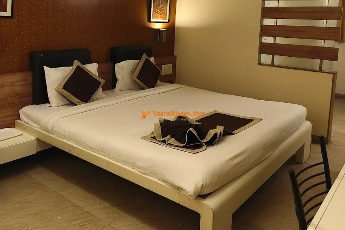 Hotel Platinum Junagadh Room