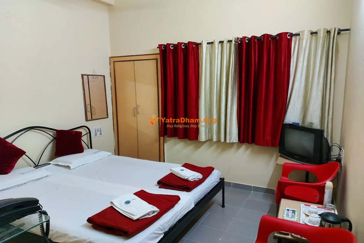 Shanthi Comforts Lodge Davanagere Room