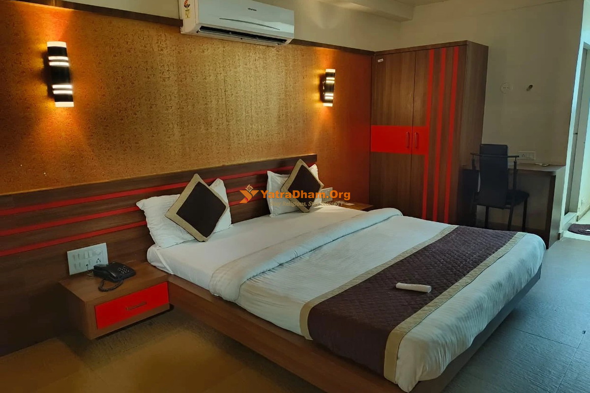 Hotel Platinum Junagadh Room
