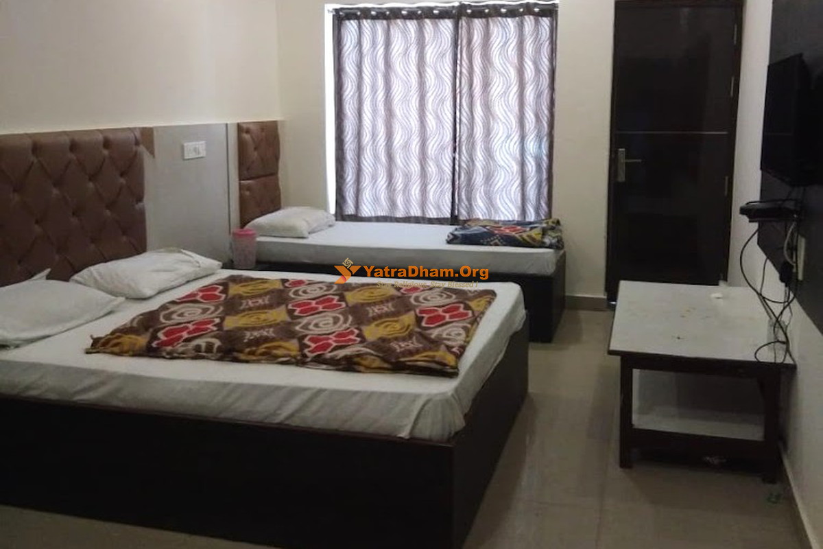 Ahinsa Hotel Srinagar 2 Bed Room View