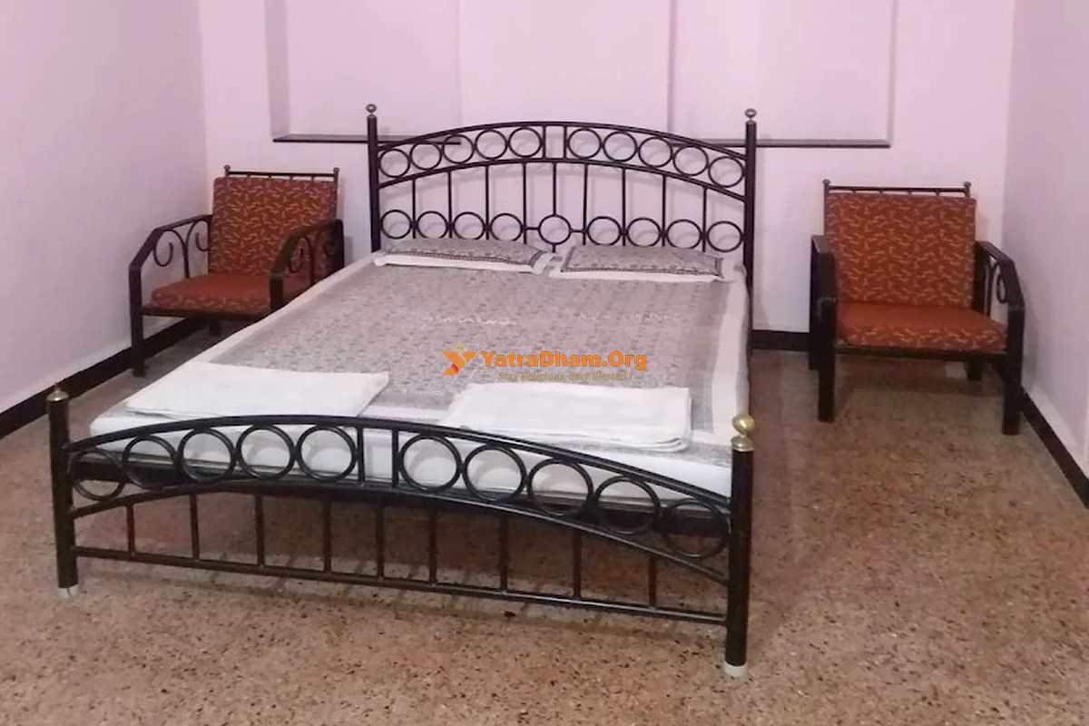 Yogayog Homestay Ganpatipule 2 Bed Room