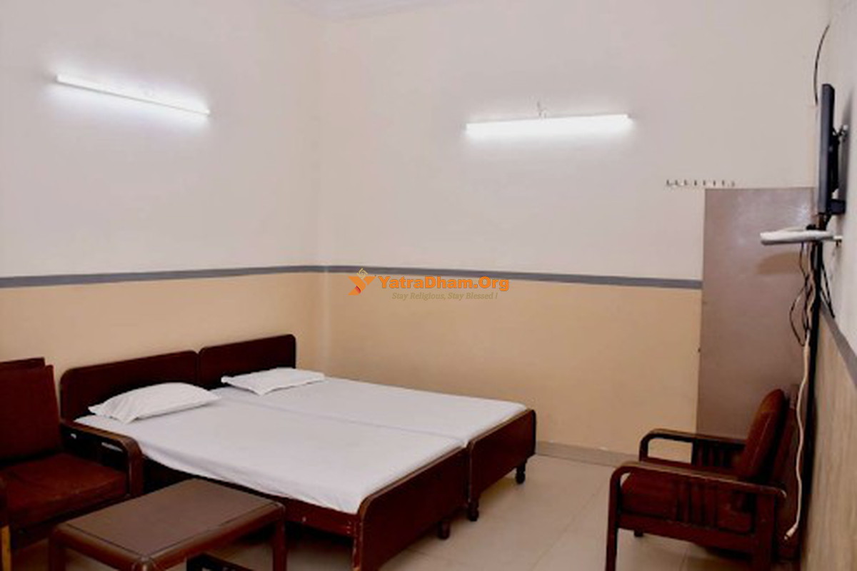 Shri Birla Hindu Buddha Dharamshala Kushinagar 4 Bed Room