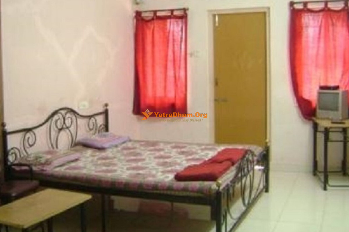 Varad Vinayak Lodge Ganpatipule 2 Bed Room