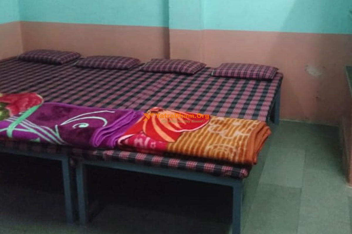 Ujjain Disawal Samaj Dharamshala Room View