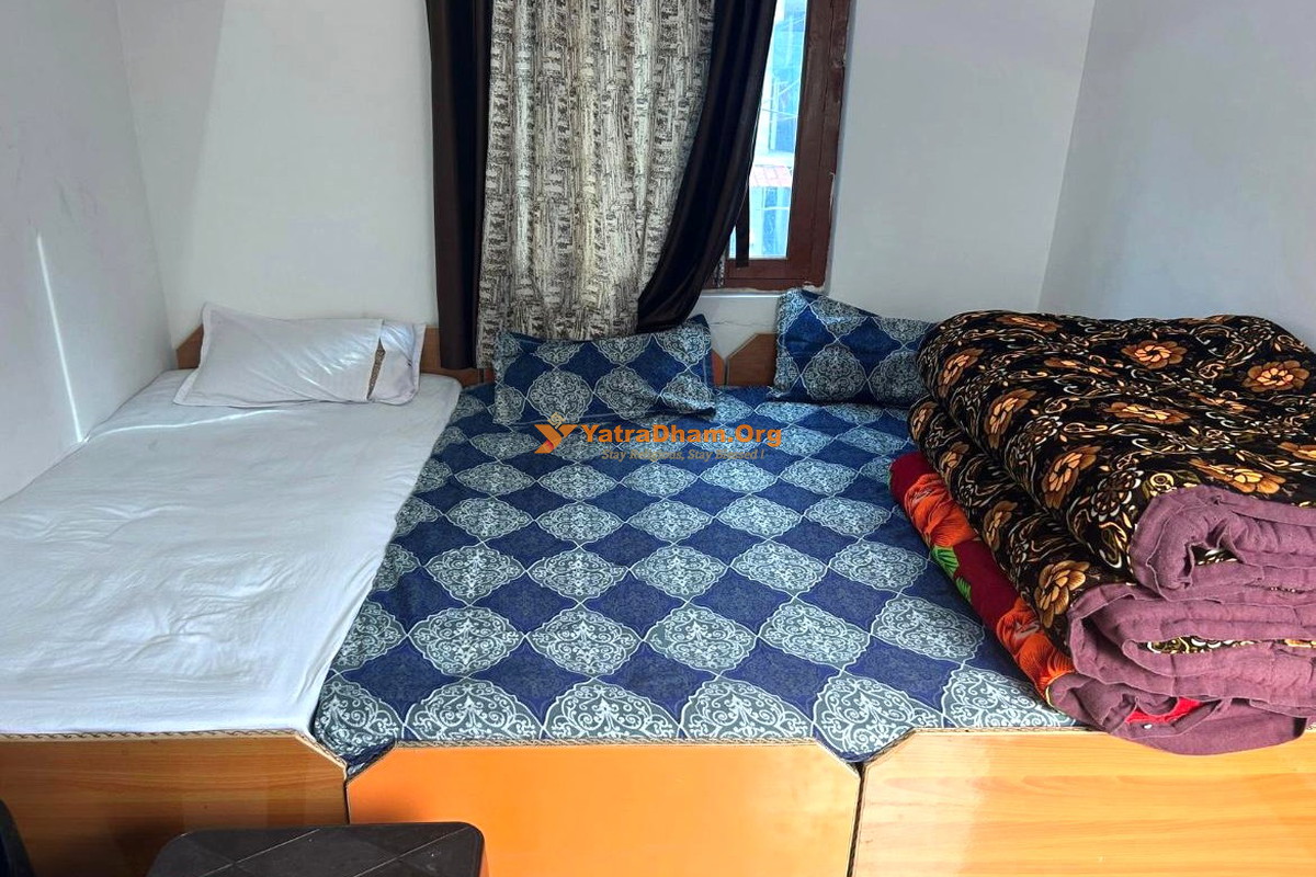 Hotel Brahma Kamal Phata (Kedarnath Road) 3 Bed Room View