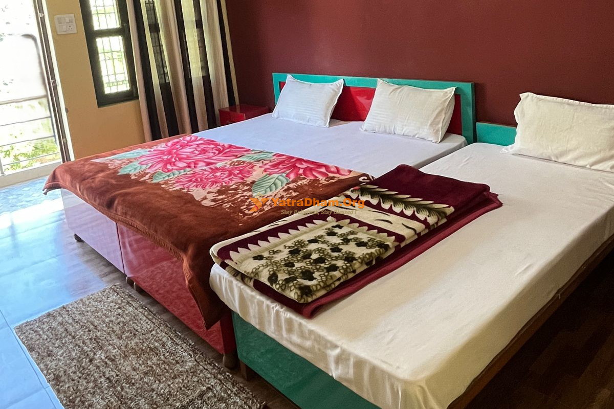 Rudraprayag Girish Alaya Home Stay 4 Bed Room View