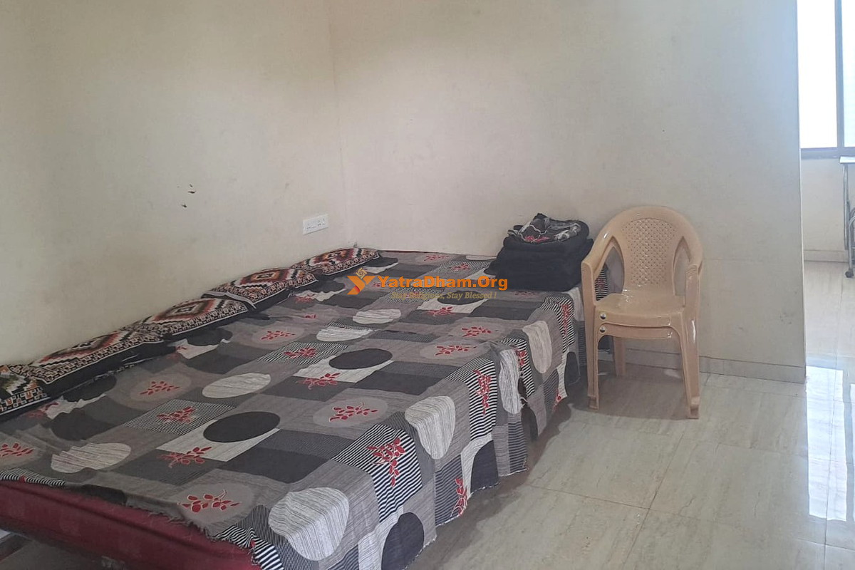 Jain Dharamshala Jain Gurukul Grishneshwar Room