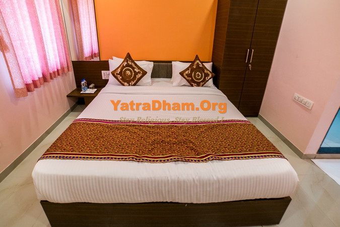 Sea Temple Hotel Saanvi Resort Koliyak 2 Bed Deluxe Room