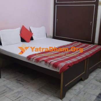 Varanasi - Shree Pooran Giri Ashram