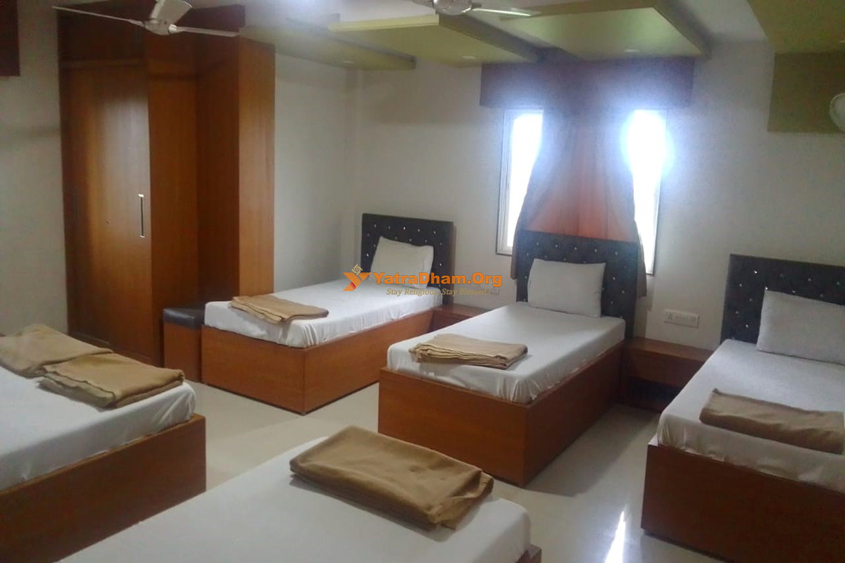 Hotel Bhakt Niwas Shegaon Dormitory Hall