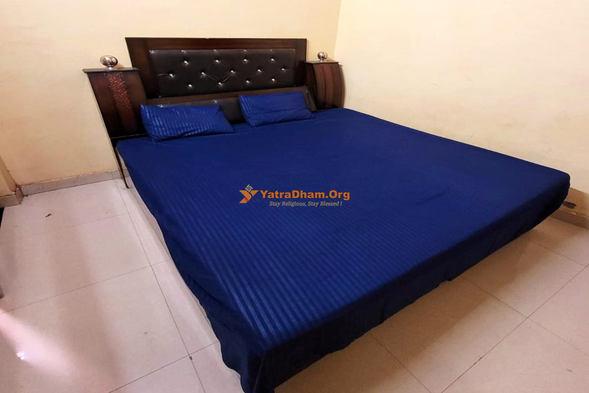 Vyas Ji Atithi Bhavan Barsana 2 Bed Room