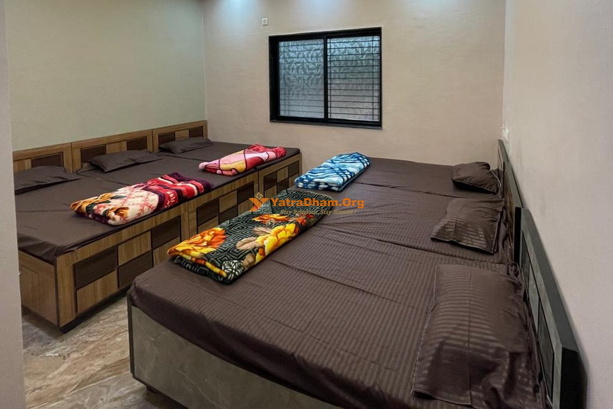 Shree Datt Bhakt Niwas Akkalkot 6 Bed Room