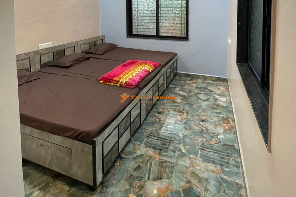 Shree Datt Bhakt Niwas Akkalkot 3 Bed Room