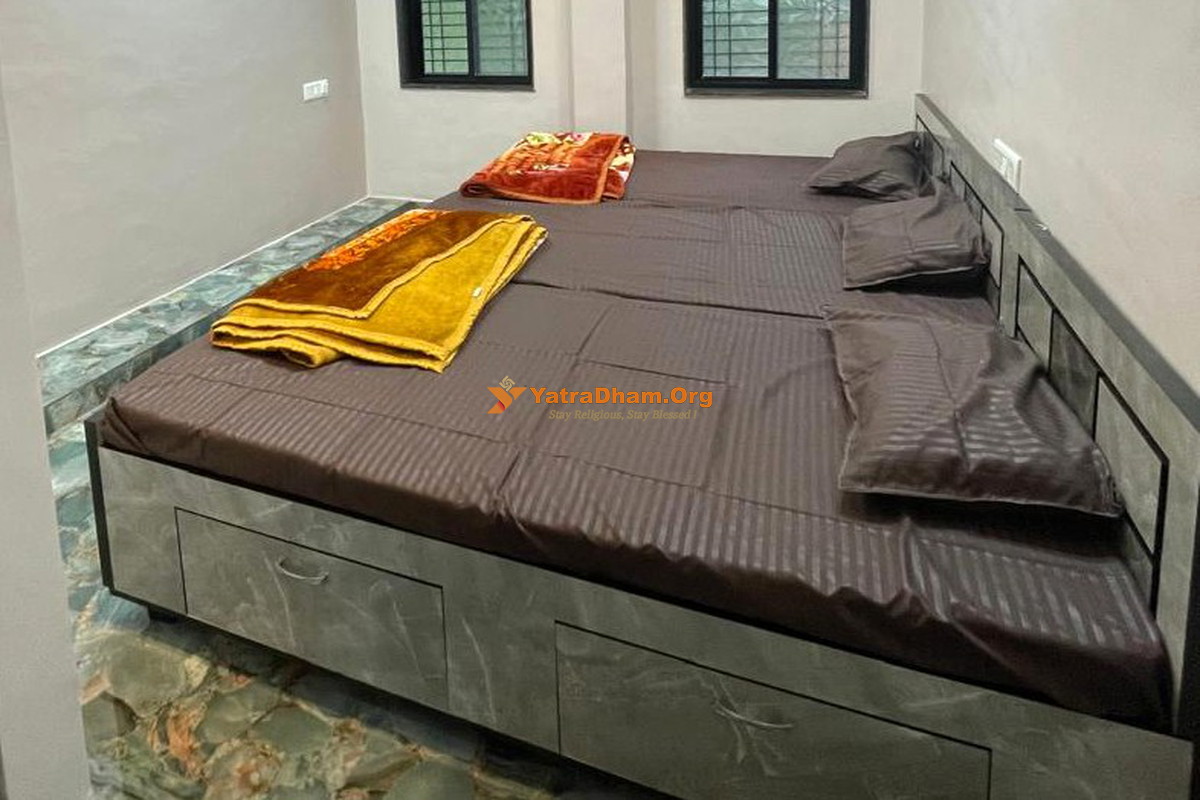 Shree Datt Bhakt Niwas Akkalkot 3 Bed Room