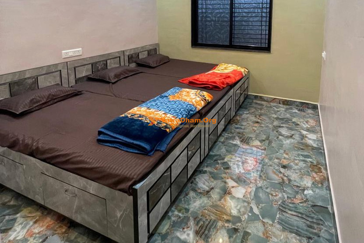 Shree Datt Bhakt Niwas Akkalkot 3 Bed Room