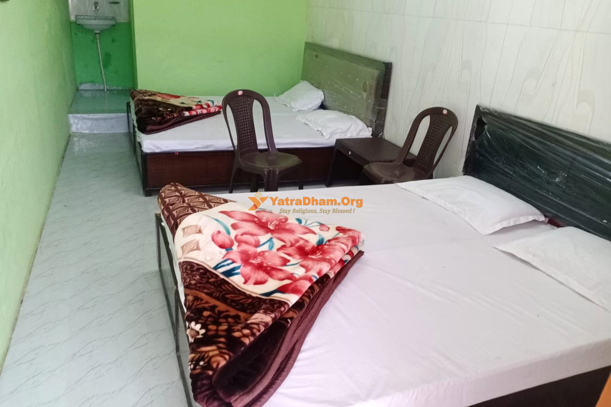 Hotel Bharat Palace Barkot 4 Bed Room View