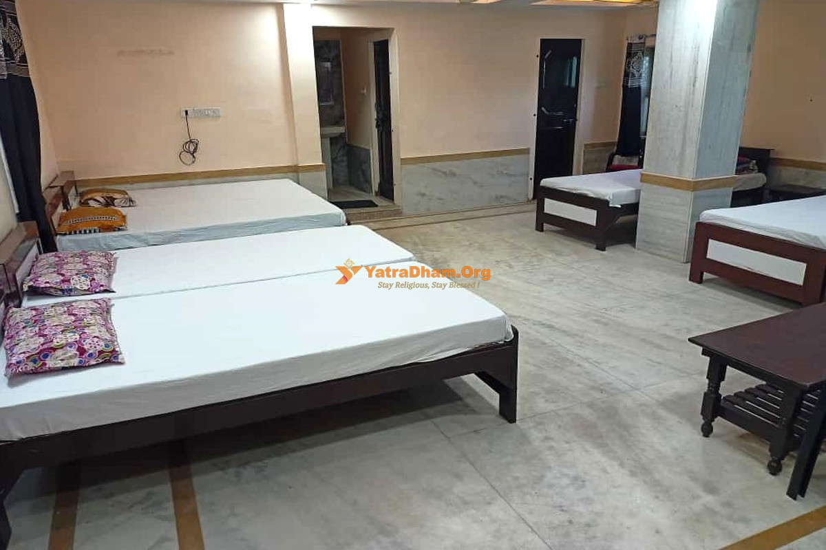 Banwaripur Shri Digamber Jaiswal Jain Dharamshala Dormitory Hall View